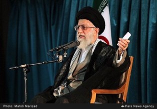 اگر امام را کنار بگذاریم ملت ایران سیلی خواهد خورد